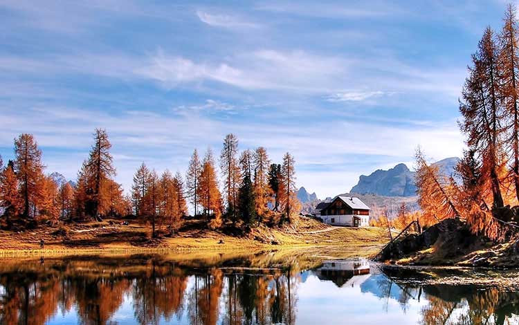 Why Are Blue Sky Photos So Impressive?